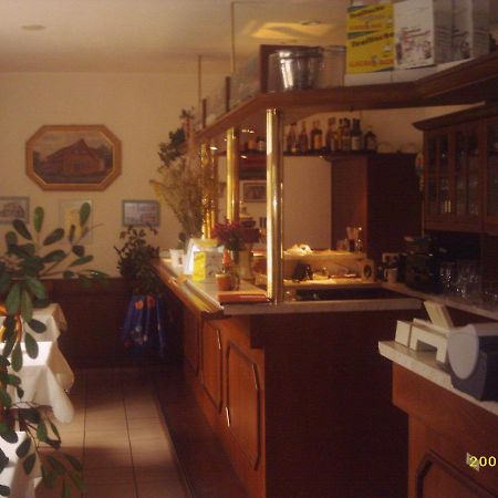 Zeesener Gasthof Hotel Koenigs Wusterhausen ภายนอก รูปภาพ