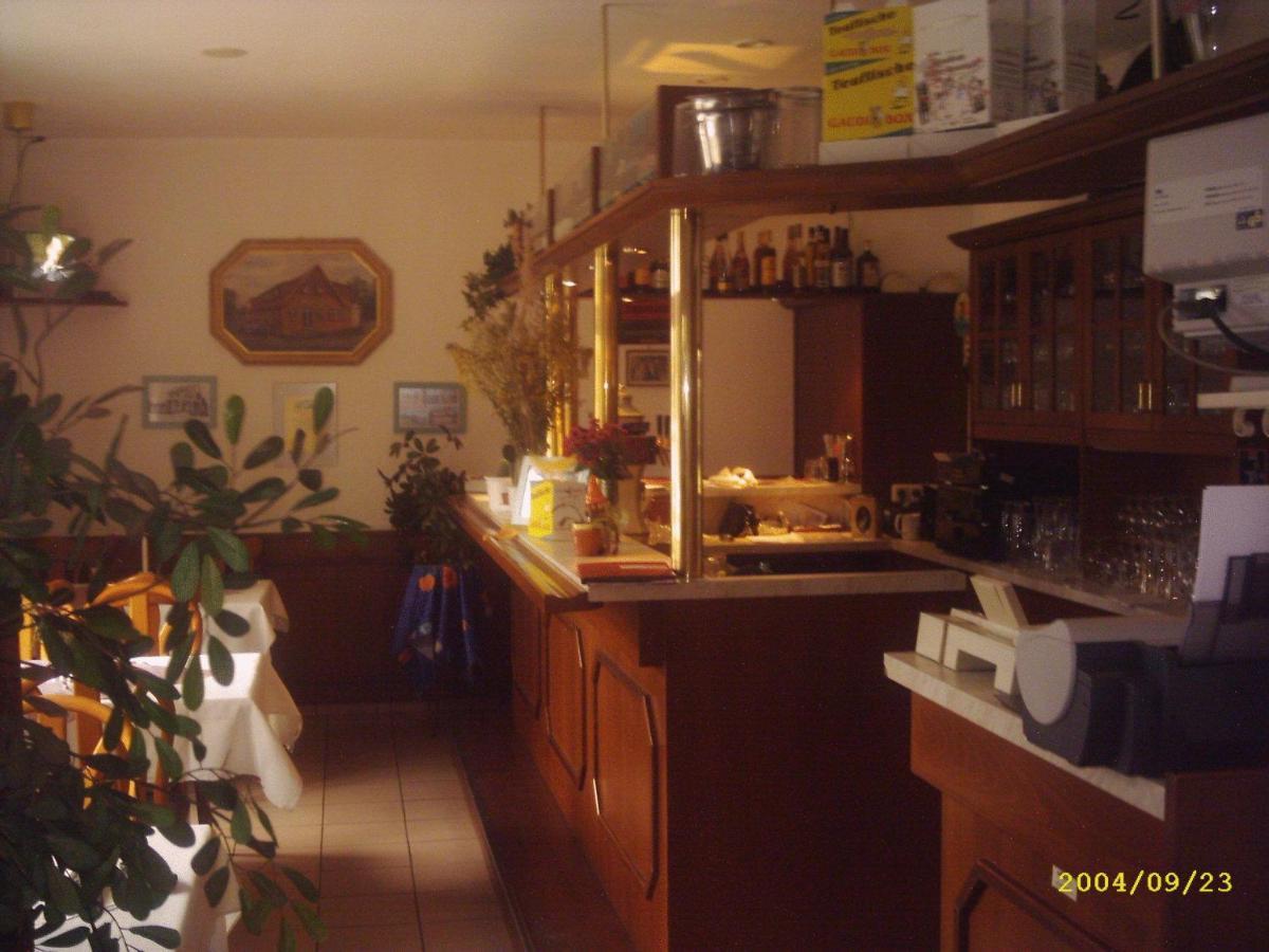 Zeesener Gasthof Hotel Koenigs Wusterhausen ภายนอก รูปภาพ