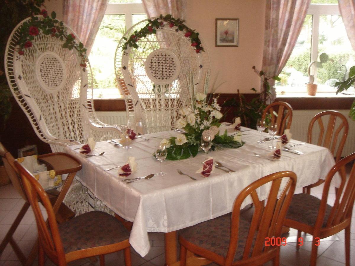 Zeesener Gasthof Hotel Koenigs Wusterhausen ภายนอก รูปภาพ